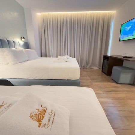 סרנדה The Queen'S Lion Premium Hotel מראה חיצוני תמונה