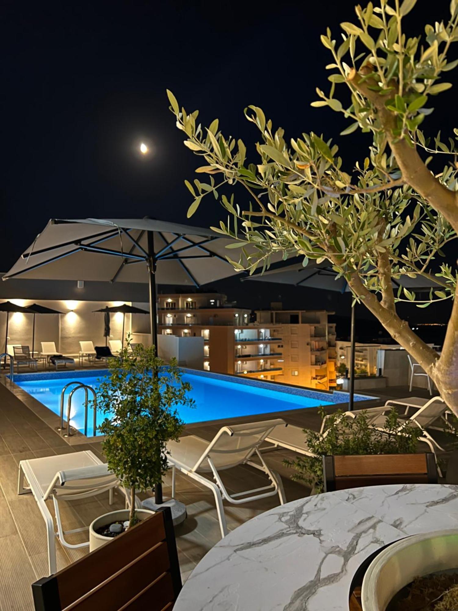 סרנדה The Queen'S Lion Premium Hotel מראה חיצוני תמונה