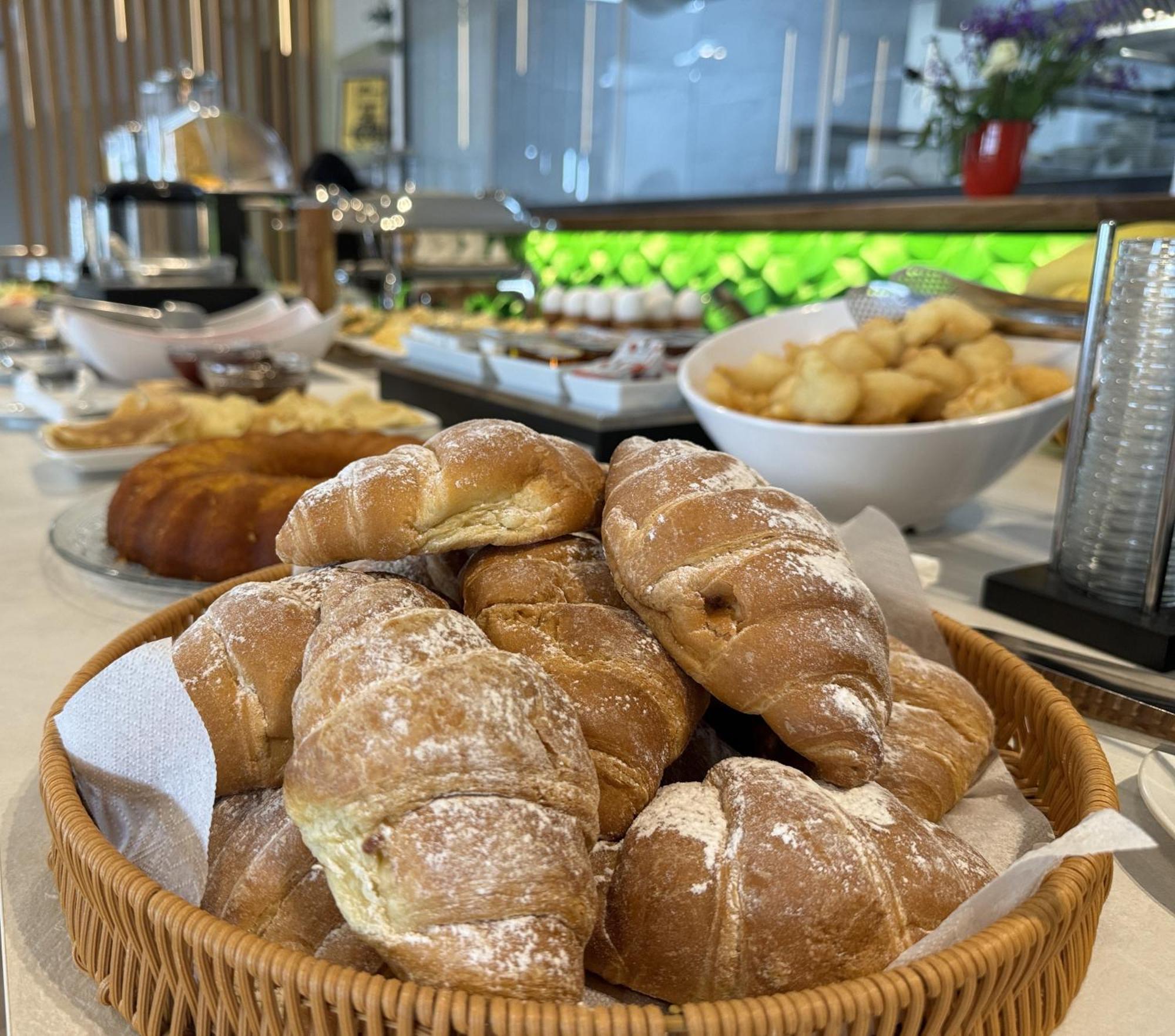 סרנדה The Queen'S Lion Premium Hotel מראה חיצוני תמונה