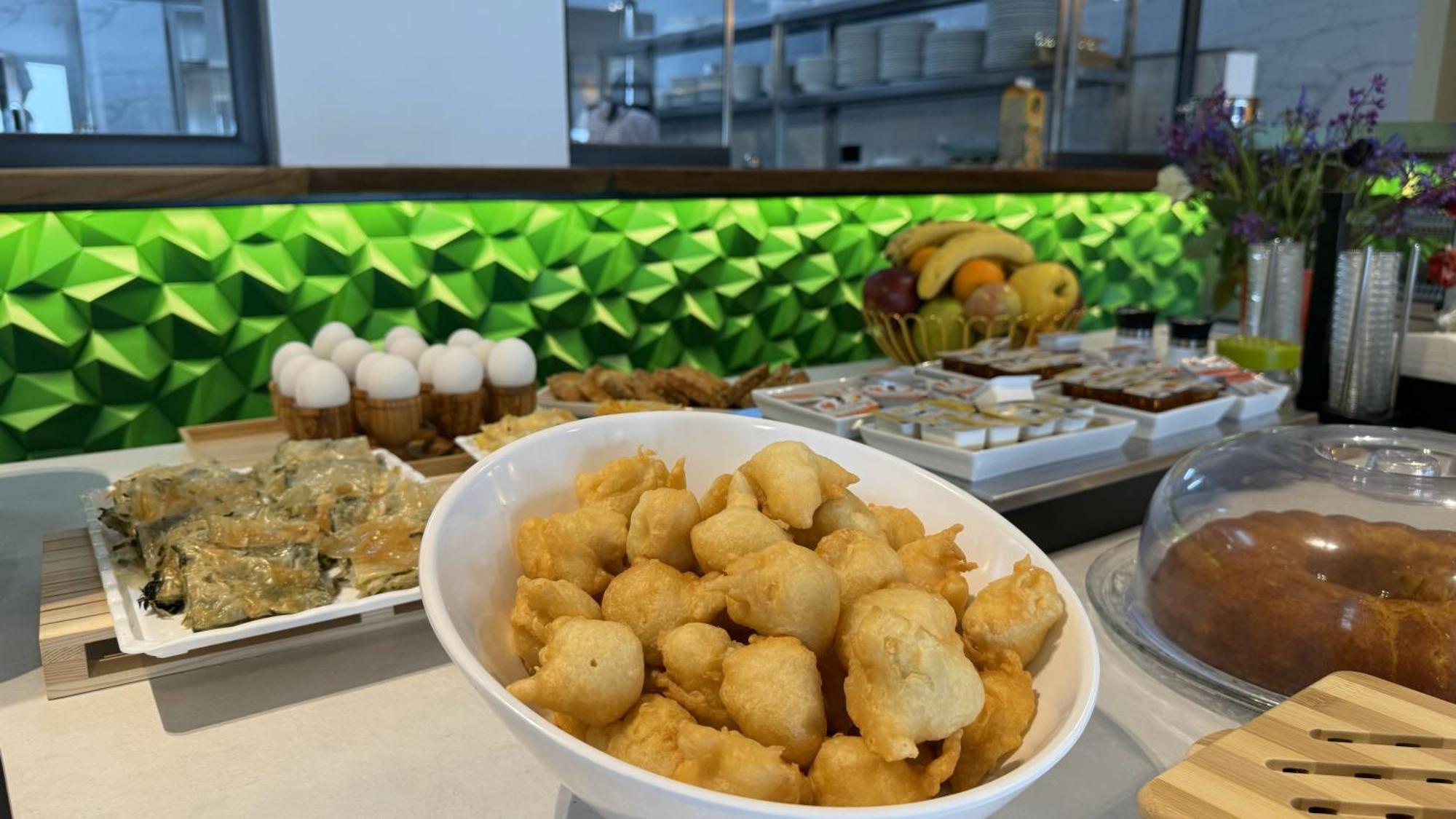 סרנדה The Queen'S Lion Premium Hotel מראה חיצוני תמונה