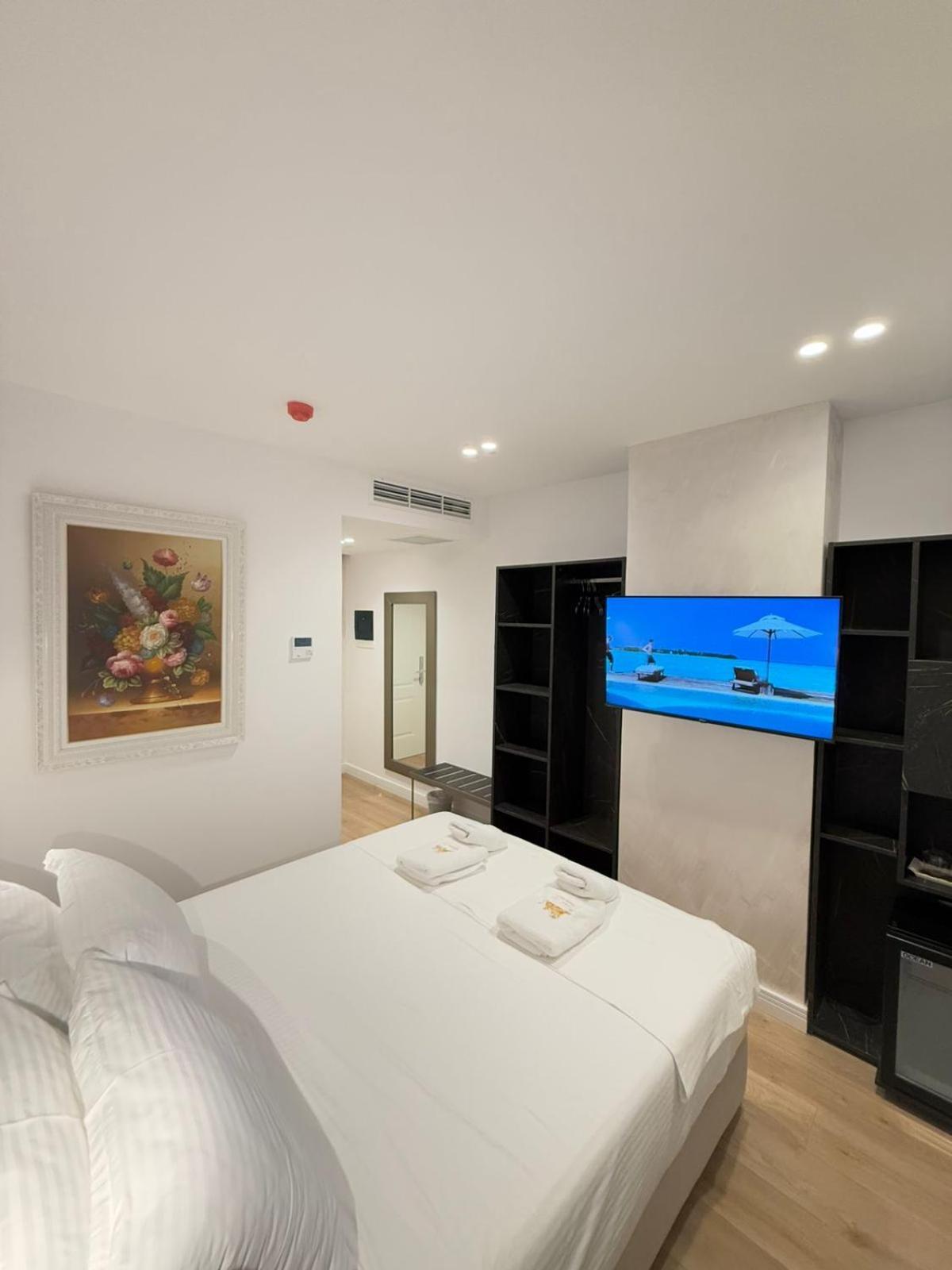 סרנדה The Queen'S Lion Premium Hotel מראה חיצוני תמונה