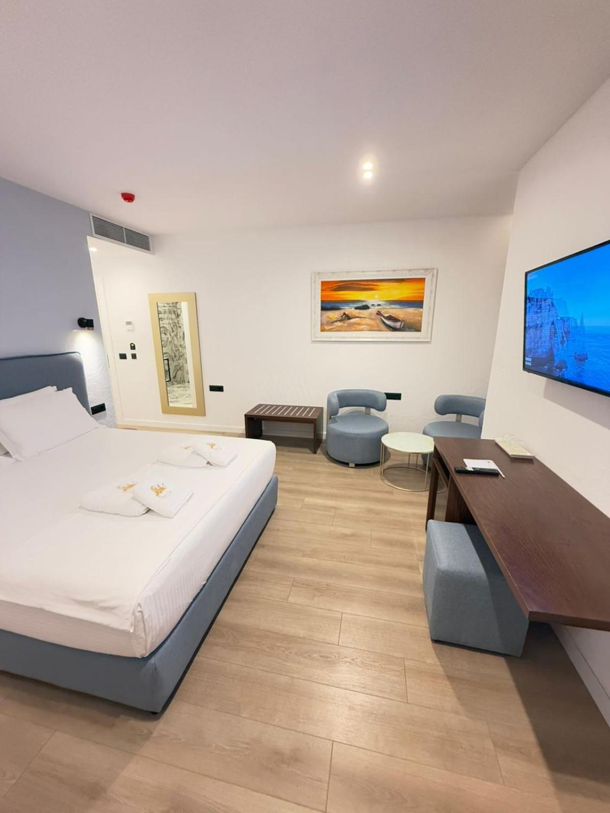 סרנדה The Queen'S Lion Premium Hotel מראה חיצוני תמונה